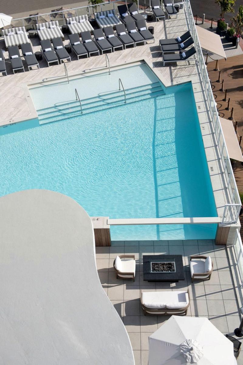 Wave Resort Long Branch Bagian luar foto