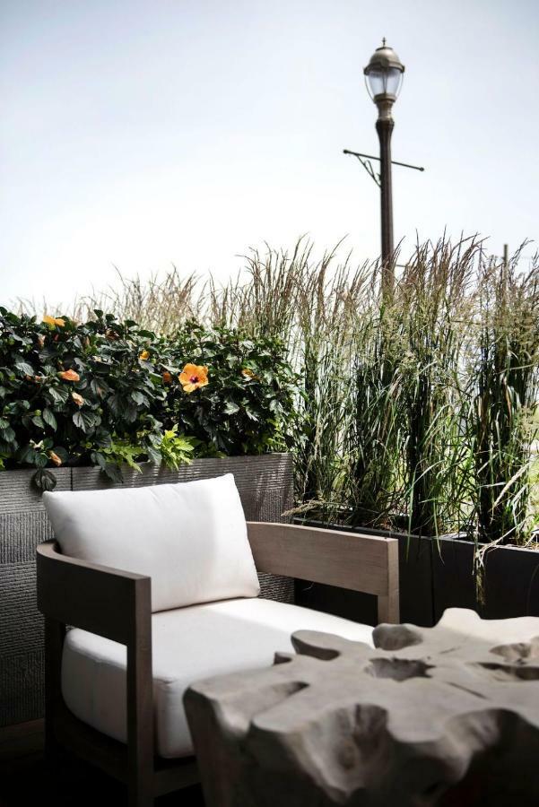 Wave Resort Long Branch Bagian luar foto