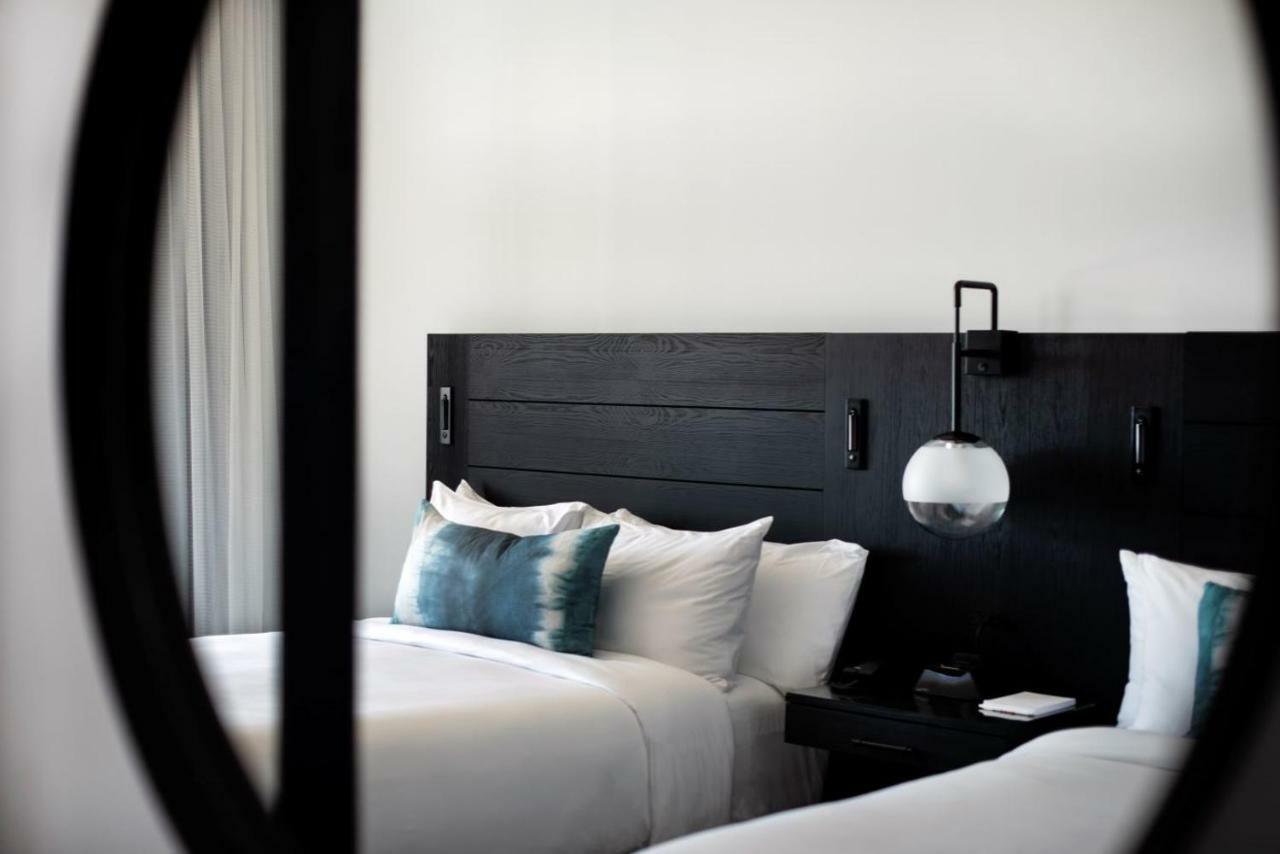 Wave Resort Long Branch Bagian luar foto