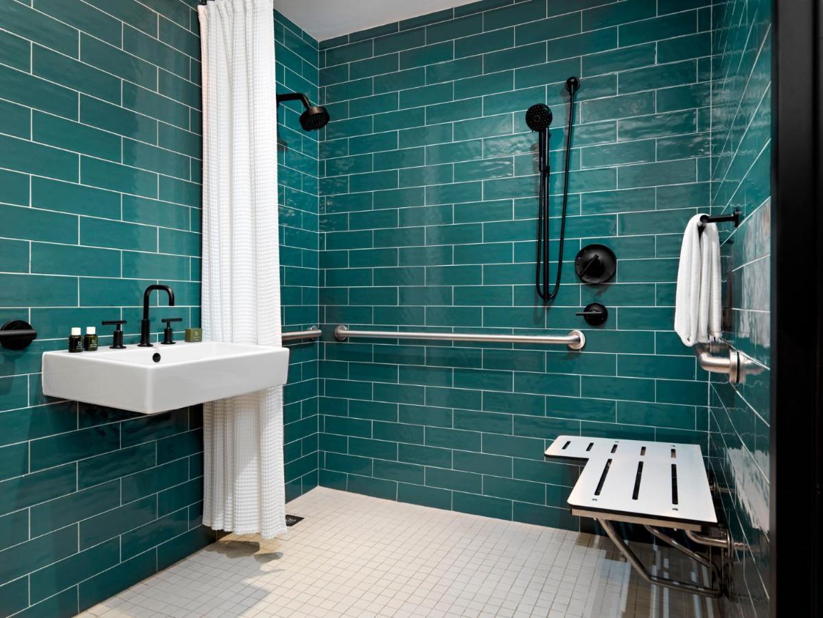 Wave Resort Long Branch Bagian luar foto